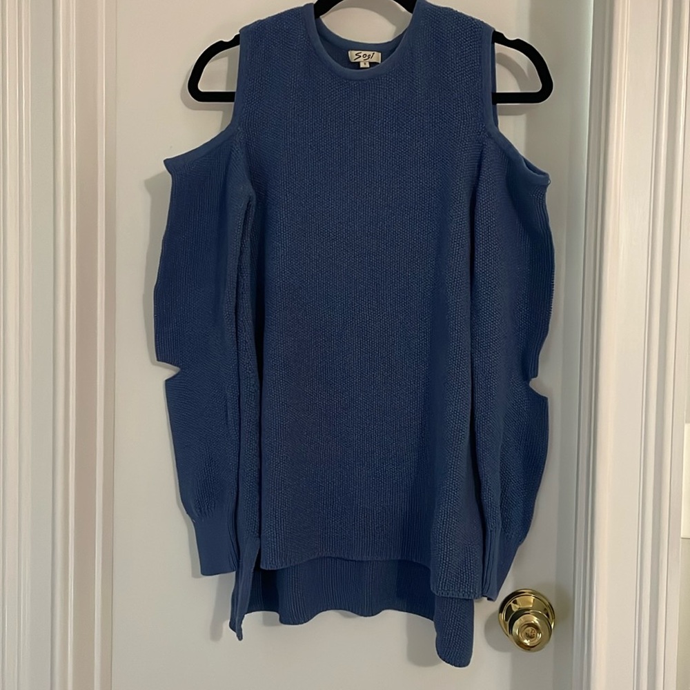 Sogi small long blue sweater excellent condition